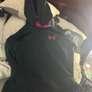 Medium Underarmour Hoodie
